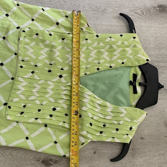 Tibi New York dress green 100% silk midi pleated V-neck - Picture 8 of 10